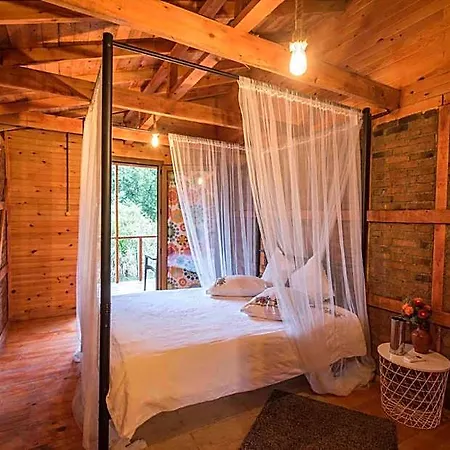 Otantik Tas Ev Otel