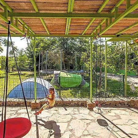 Hotel Otantik Tas Ev